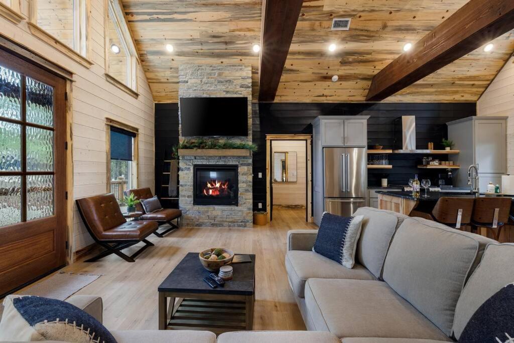 Lone Pine Lodge. Brand New! 2 Bedroom Luxury Cabin. Broken Bow Ngoại thất bức ảnh