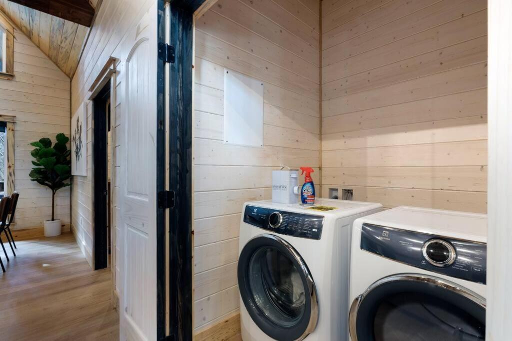 Lone Pine Lodge. Brand New! 2 Bedroom Luxury Cabin. Broken Bow Ngoại thất bức ảnh